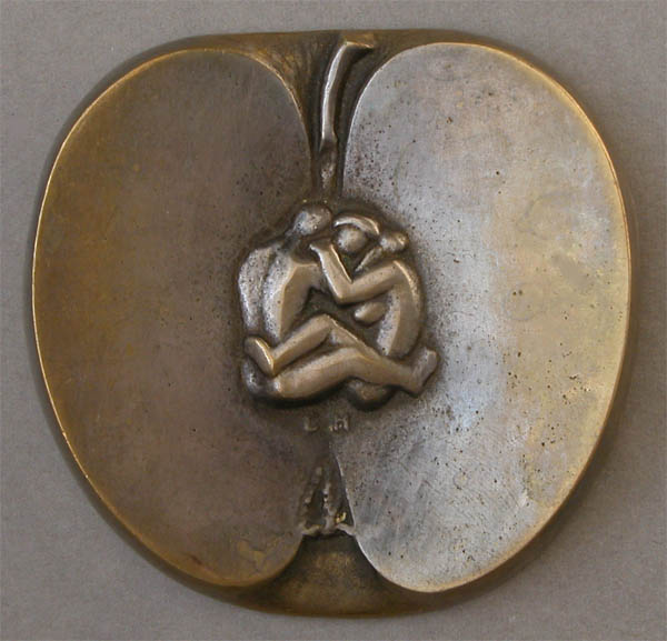 APPLE, 1977, 60 mm, Brass, SECOND PRIZE, Symposium of Medallic Art, Hungary
Keywords: contemporary