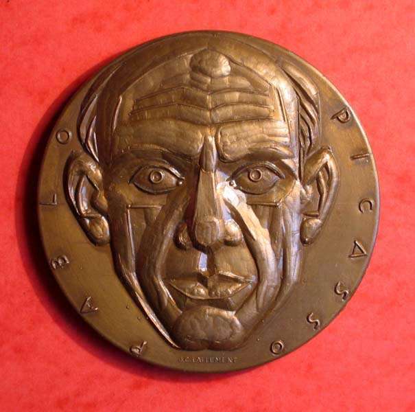 LALLEMENT Jean-Charles - Pablo Picasso (obv.)
LALLEMENT Jean-Charles (1914-1970)
Pablo Picasso - Portrait
1954 - 81 mm - bronze - ed. Monnaie de Paris
grave en creux - taillle directement dans l'acier

Keywords: painter Picasso