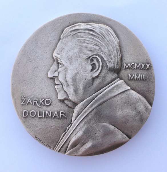 Dolinar medal university of Zagreb avers
cast bronze 10 cm, University of Zagreb science award 2013
Keywords: portrait classical contemporary medal bronze Vudrag vudrag_medals